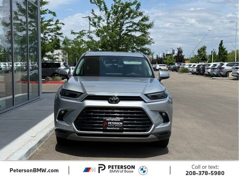 Used 2024 Toyota Grand Highlander AWD image 8
