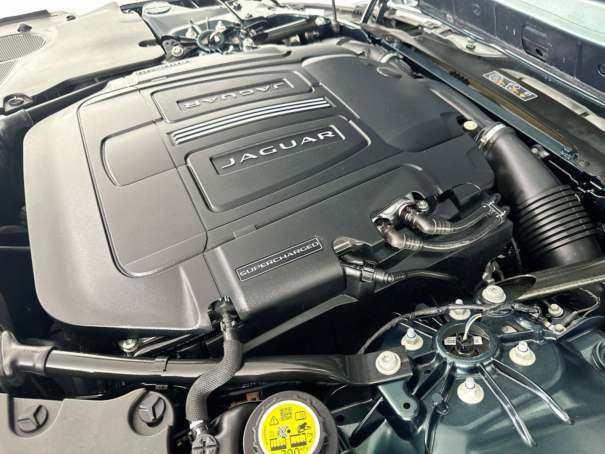 Used 2024 Jaguar F-TYPE R-Dynamic RWD image 25
