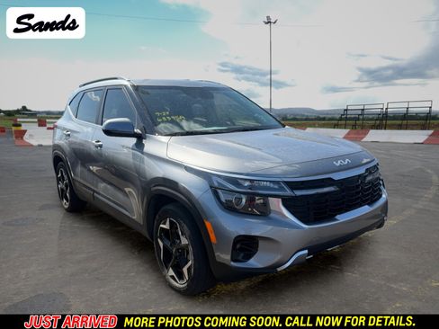 Certified 2024 Kia Seltos EX FWD image 1