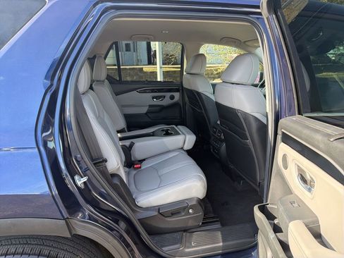 Used 2025 Honda Pilot EX-L image 31