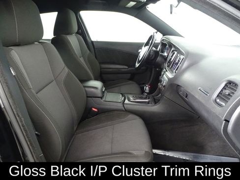 Used 2020 Dodge Charger SXT w/ Blacktop Package image 13