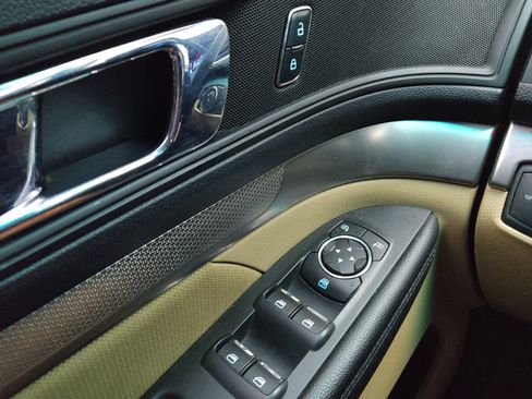 Used 2016 Ford Explorer FWD image 27