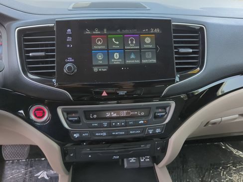 Used 2022 Honda Pilot Touring image 25