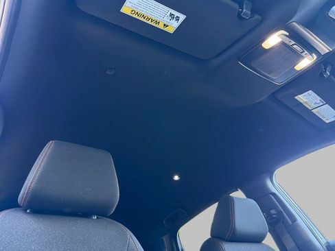 Used 2025 Honda HR-V Sport image 19