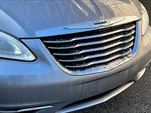 Used 2013 Chrysler 200 Limited image 26