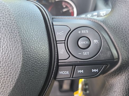 Used 2023 Toyota RAV4 LE AWD/4WD image 27