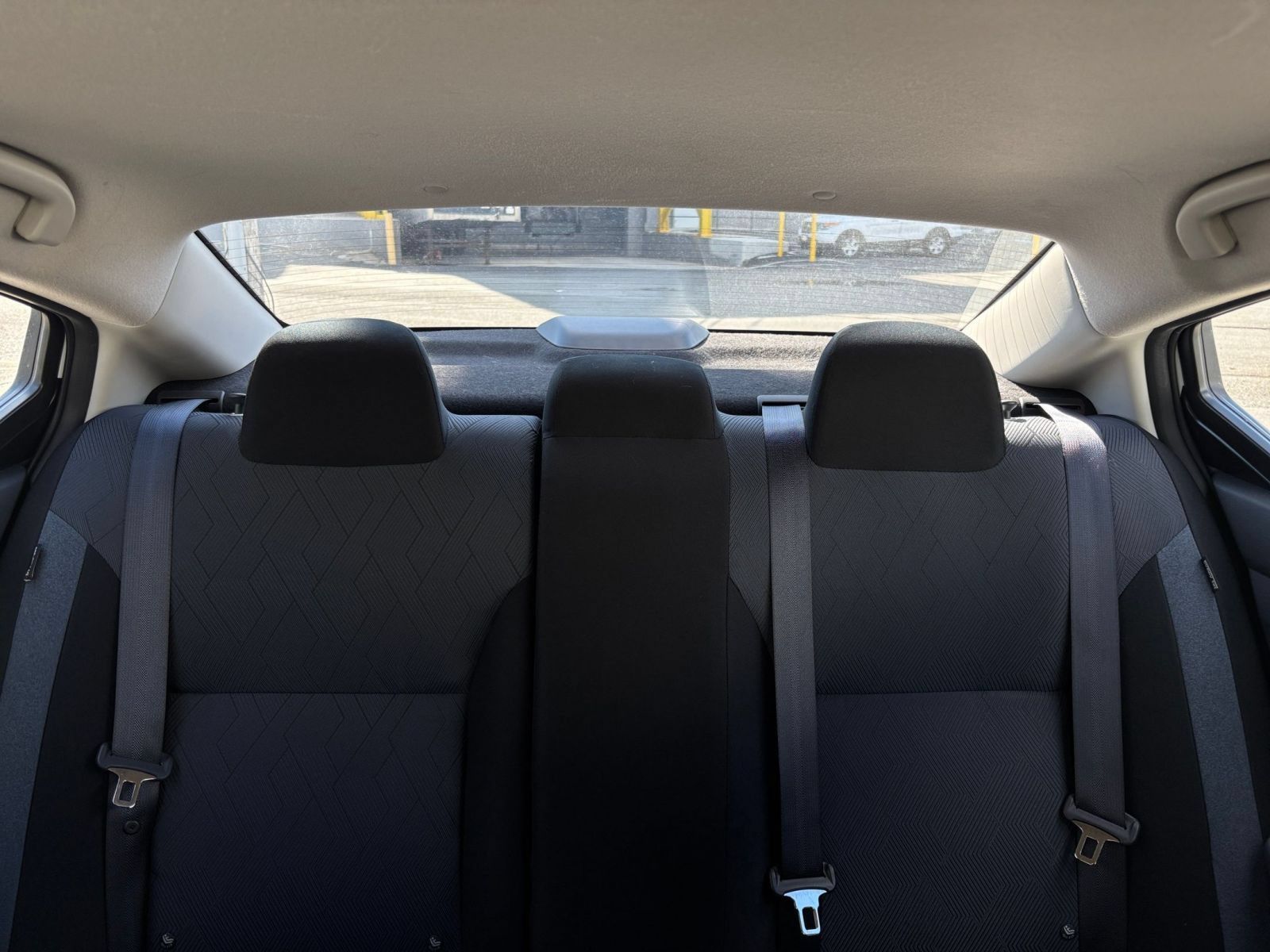 Used 2025 Nissan Versa SV FWD image 33