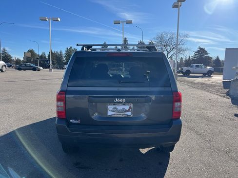 Used 2016 Jeep Patriot Sport image 4