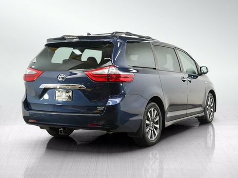 Used 2020 Toyota Sienna Limited Premium AWD/4WD image 5
