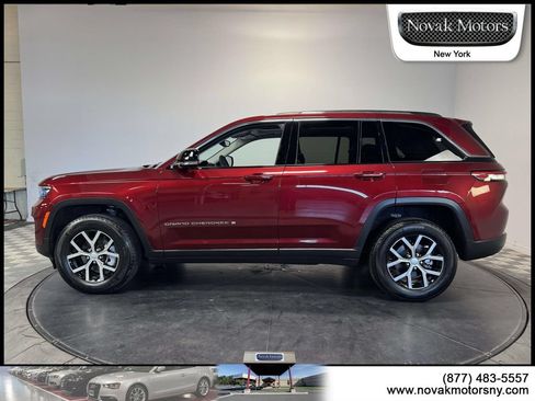 Used 2023 Jeep Grand Cherokee Limited AWD/4WD image 5