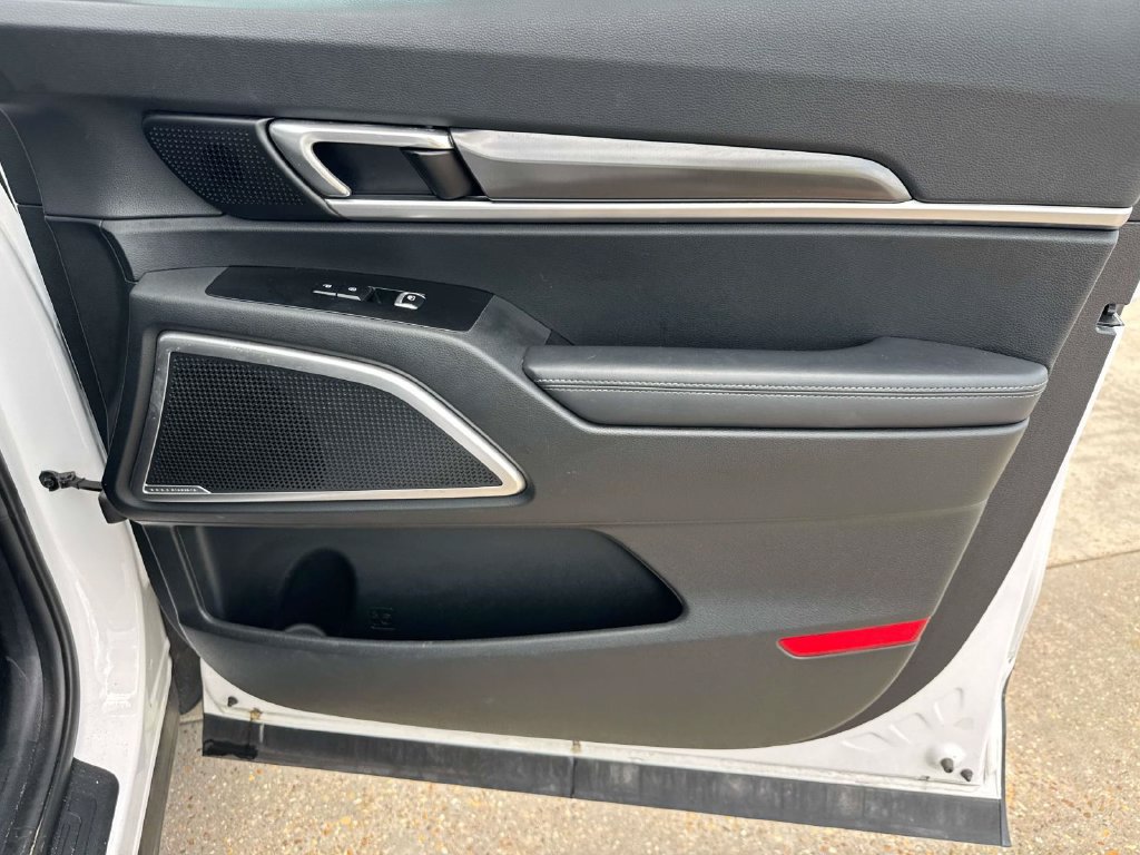Used 2025 Kia Telluride S FWD image 19