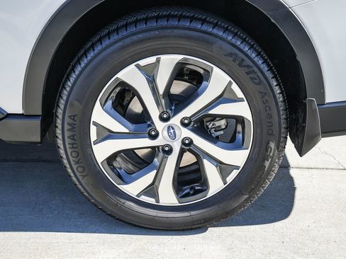 Certified 2022 Subaru Outback Limited XT image 12