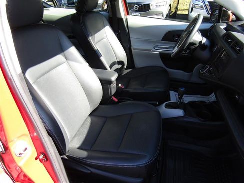 Used 2013 Toyota Prius C Four image 32