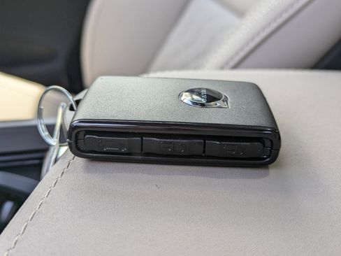 New 2026 Volvo XC60 T8 Core image 32