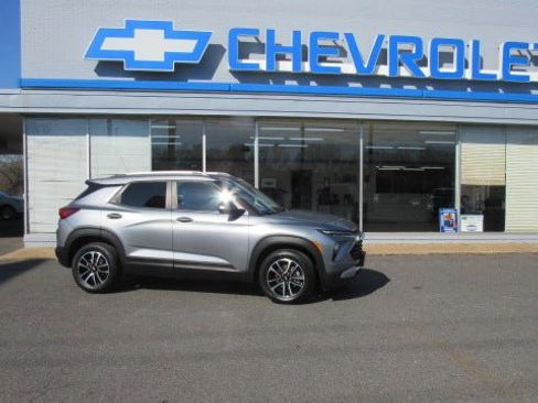 Certified 2025 Chevrolet TrailBlazer LT FWD image 1