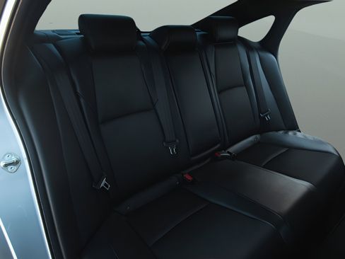 Used 2018 Honda Accord Sport image 15