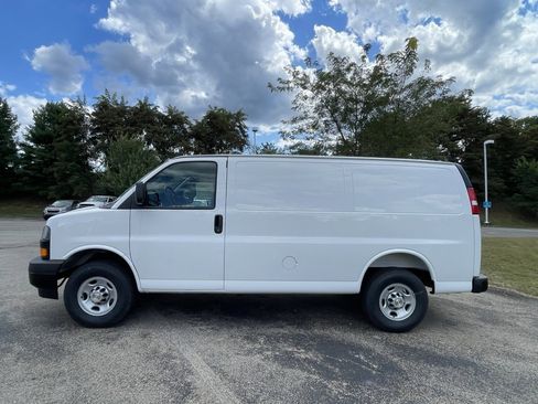New 2025 Chevrolet Express 2500 w/ Driver Convenience Package image 6
