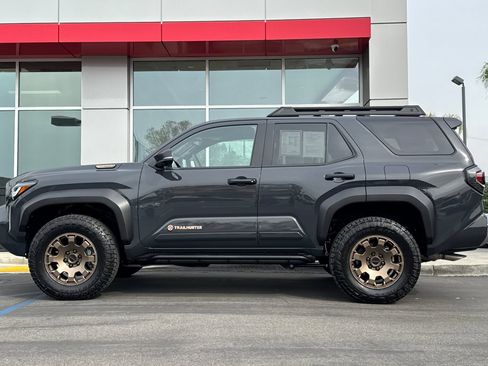 Certified 2025 Toyota 4Runner Trailhunter image 9