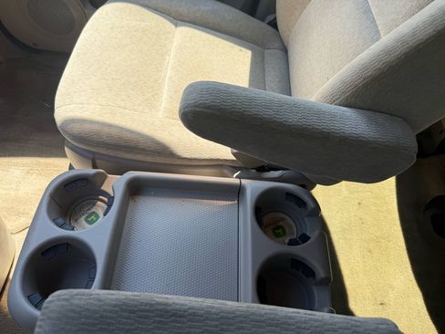 Used 2005 Kia Sedona FWD image 10