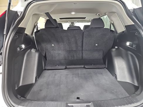 Used 2025 Honda CR-V EX image 12