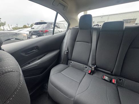 Used 2025 Toyota Corolla LE FWD image 33