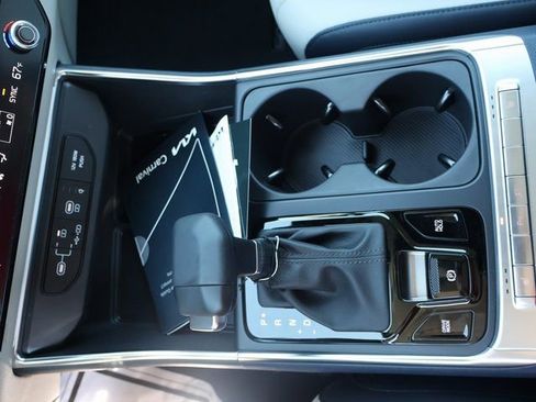New 2026 Kia Carnival EX FWD image 34
