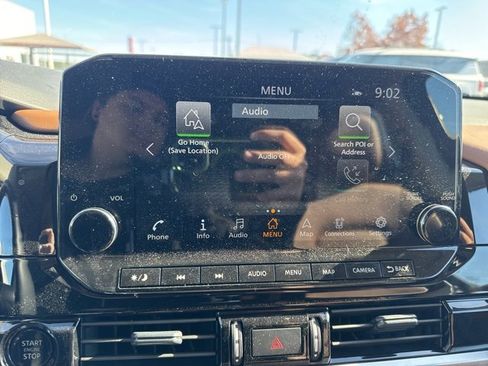 Used 2025 Nissan Pathfinder Platinum w/ Cargo Package image 18