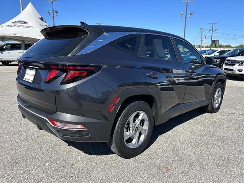Used 2024 Hyundai Tucson SE image 4