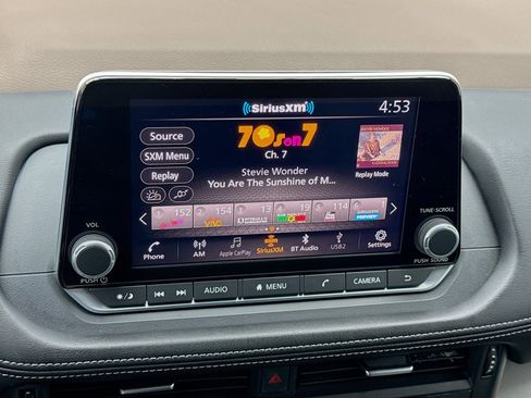 Used 2023 Nissan Rogue SV image 11