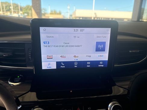 Used 2021 Ford Explorer Limited w/ Equipment Group 301A image 11