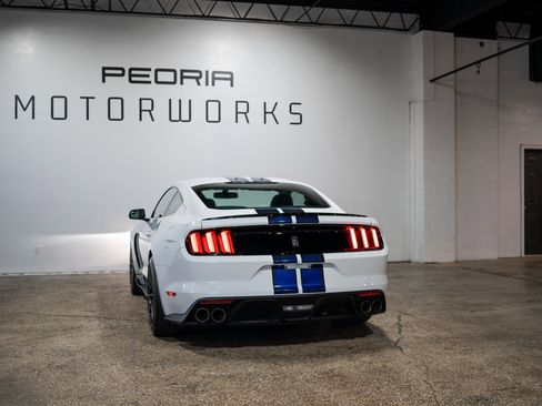 Used 2016 Ford Mustang Shelby GT350 w/ Technology Package image 11