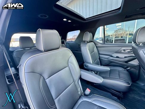 Used 2022 Chevrolet Traverse Premier w/ LPO, Floor Liner Package AWD/4WD image 27