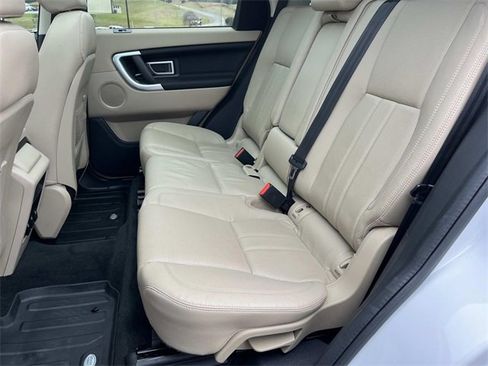 Used 2017 Land Rover Discovery Sport HSE image 22