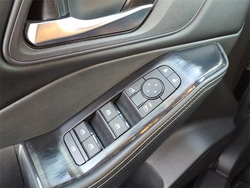 Used 2025 Nissan Rogue SV image 16