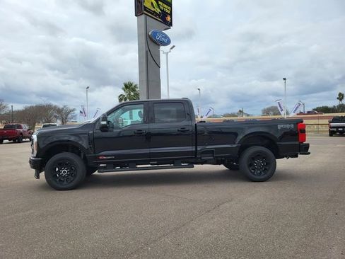 New 2026 Ford F350 Lariat w/ Black Appearance Package AWD/4WD image 2