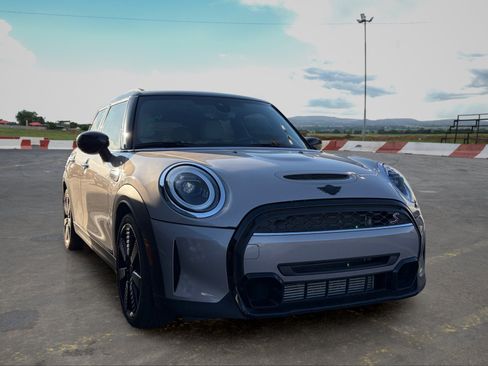 Used 2022 MINI Cooper S FWD image 2