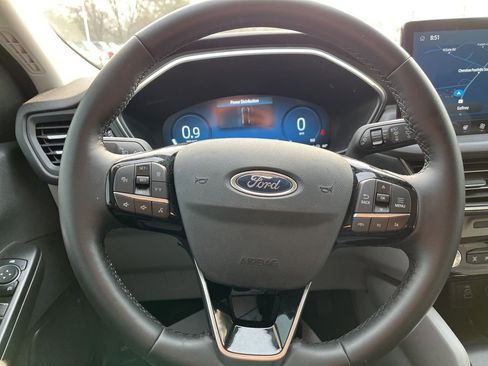 Used 2024 Ford Escape Platinum image 19