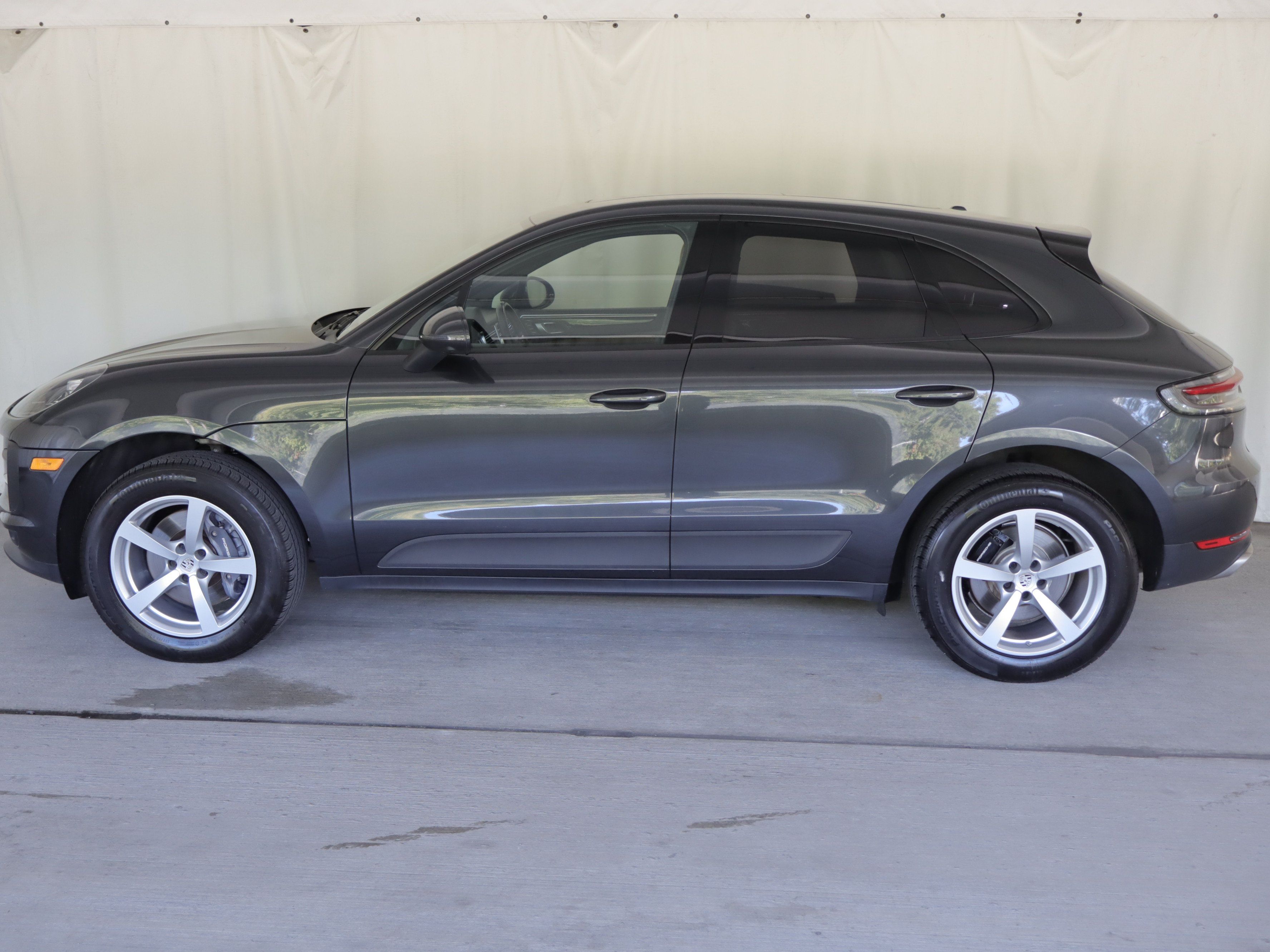 Used 2021 Porsche Macan AWD/4WD image 27