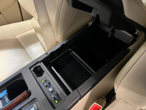 Used 2013 Lexus RX 350 AWD w/ Navigation Pkg image 21