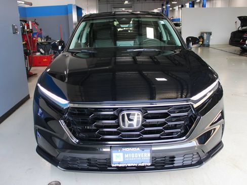 Used 2025 Honda CR-V EX image 2