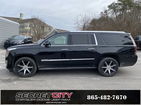 Used 2016 Cadillac Escalade ESV Premium image 8