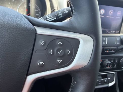 Used 2023 GMC Terrain SLT AWD/4WD image 34