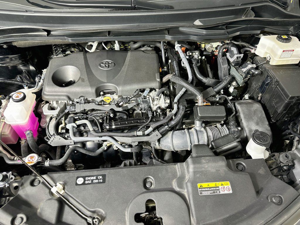 Used 2024 Toyota Sienna XLE FWD image 10