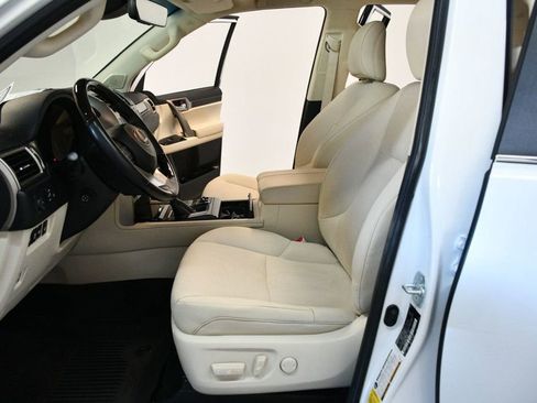 Used 2021 Lexus GX 460 Premium w/ Accessory Package AWD/4WD image 29