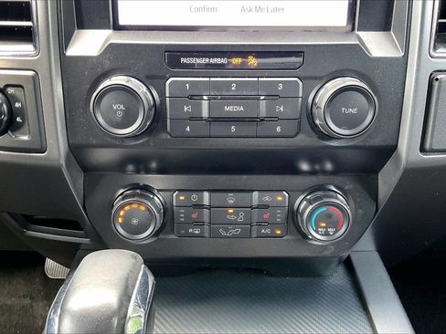 Used 2020 Ford F150 XLT w/ Equipment Group 302A Luxury AWD/4WD image 17