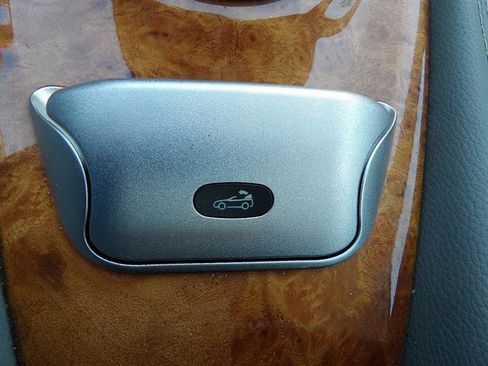 Used 2009 Mercedes-Benz SL 550 image 33