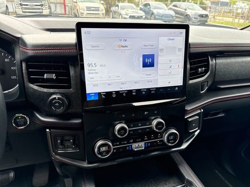 Used 2023 Ford Expedition Limited image 21