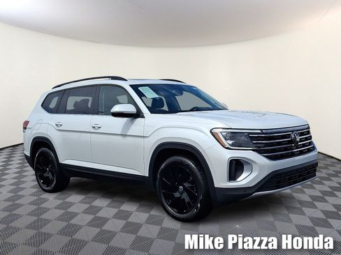 Used 2026 Volkswagen Atlas SE AWD/4WD image 1