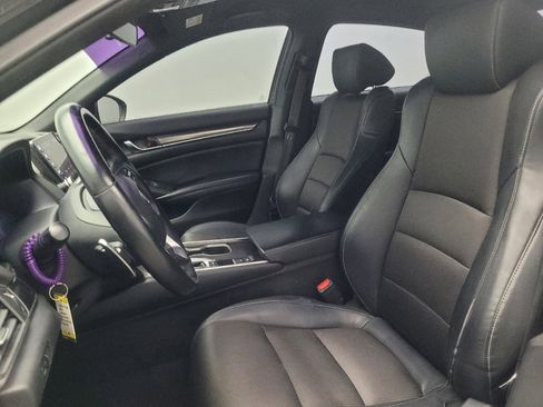 Used 2018 Honda Accord Sport image 17