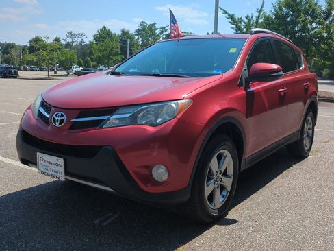 Used 2015 Toyota RAV4 XLE AWD/4WD image 8
